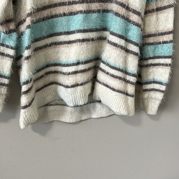Xhilaration XXL Fuzzy Crewneck Striped Sweater Turquoise/Cream/Gray - Picture 7 of 16